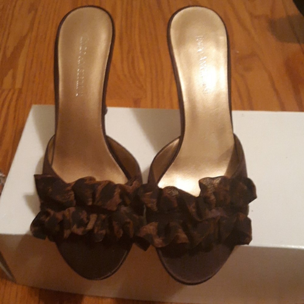 Dress shoes